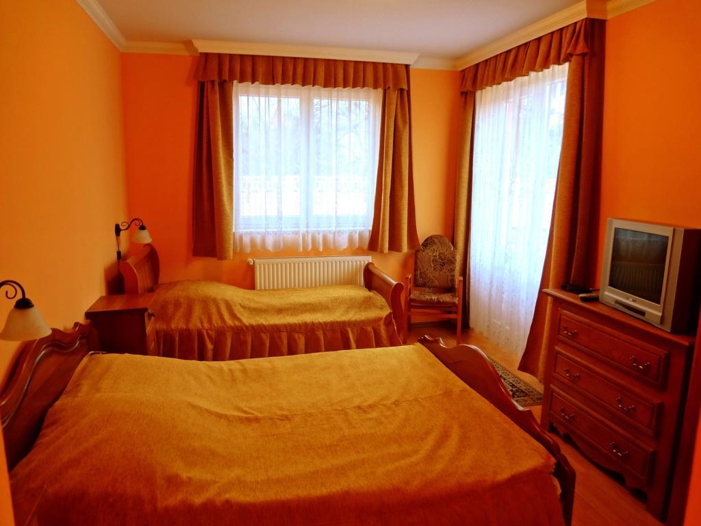 ホテル Horvath Vendeghaz オロシュハーザ 部屋 写真