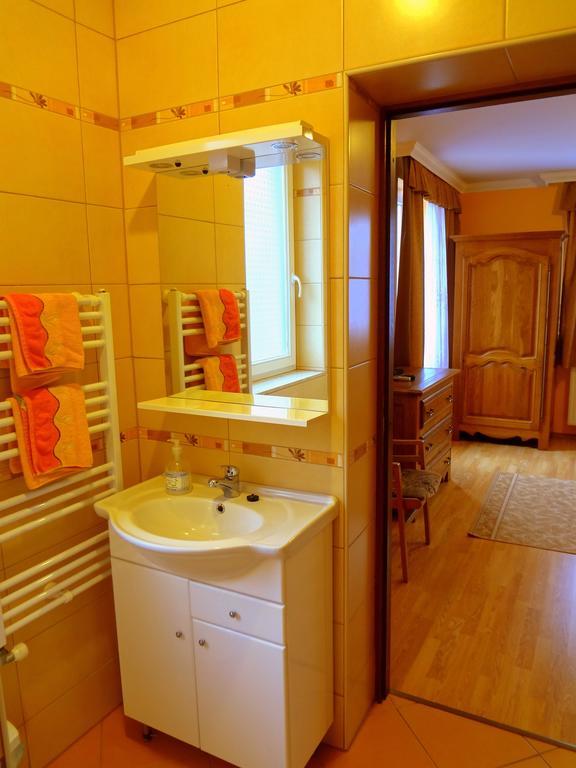 ホテル Horvath Vendeghaz オロシュハーザ 部屋 写真